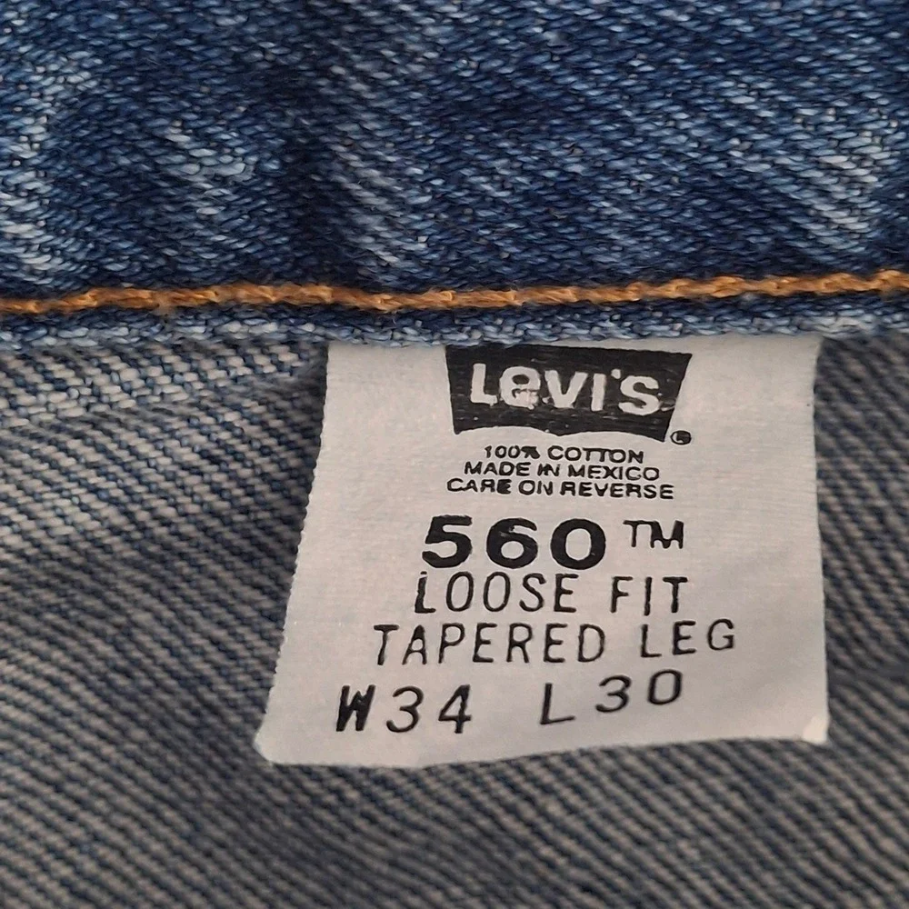 Vintage Levis 560 Loose Fit Tapered Leg Jeans Men's 34x30* Blue Denim Y2K
